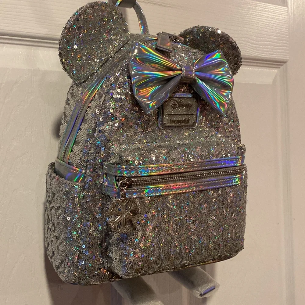 BNWT LOUNGEFLY DISNEY Mickey Minnie Mouse Silver Sequin Backpack - Picture 3 of 10